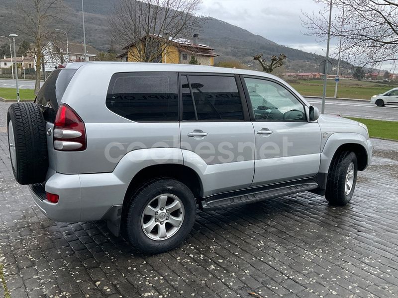 Usado Toyota Land Cruiser 163 CV (119 kW) 2004 Gris / plata SUV