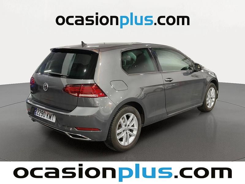 Usado VW Golf VII Advance 125 CV (91 kW) 2018 Gris Utilitario