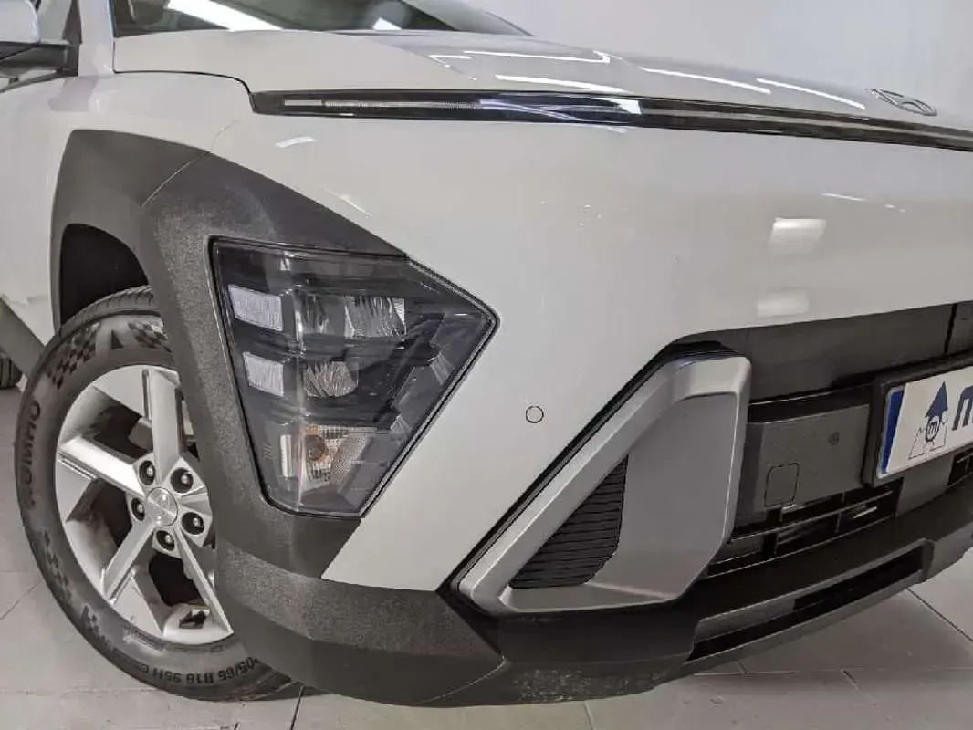 Usado Hyundai Kona 129 CV (94 kW) 2025 Blanco SUV