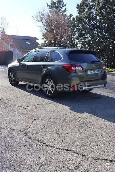 Usado Subaru Outback 175 CV (128 kW) 2020 Verde Familiar
