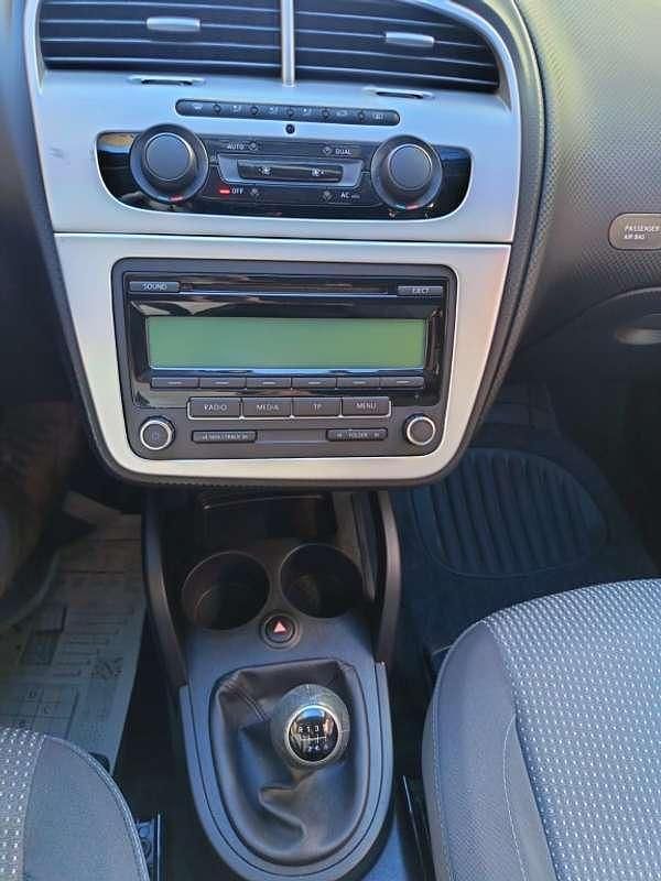 Usado Seat Altea Copa 105 CV (77 kW) 2011 Blanco Monovolumen