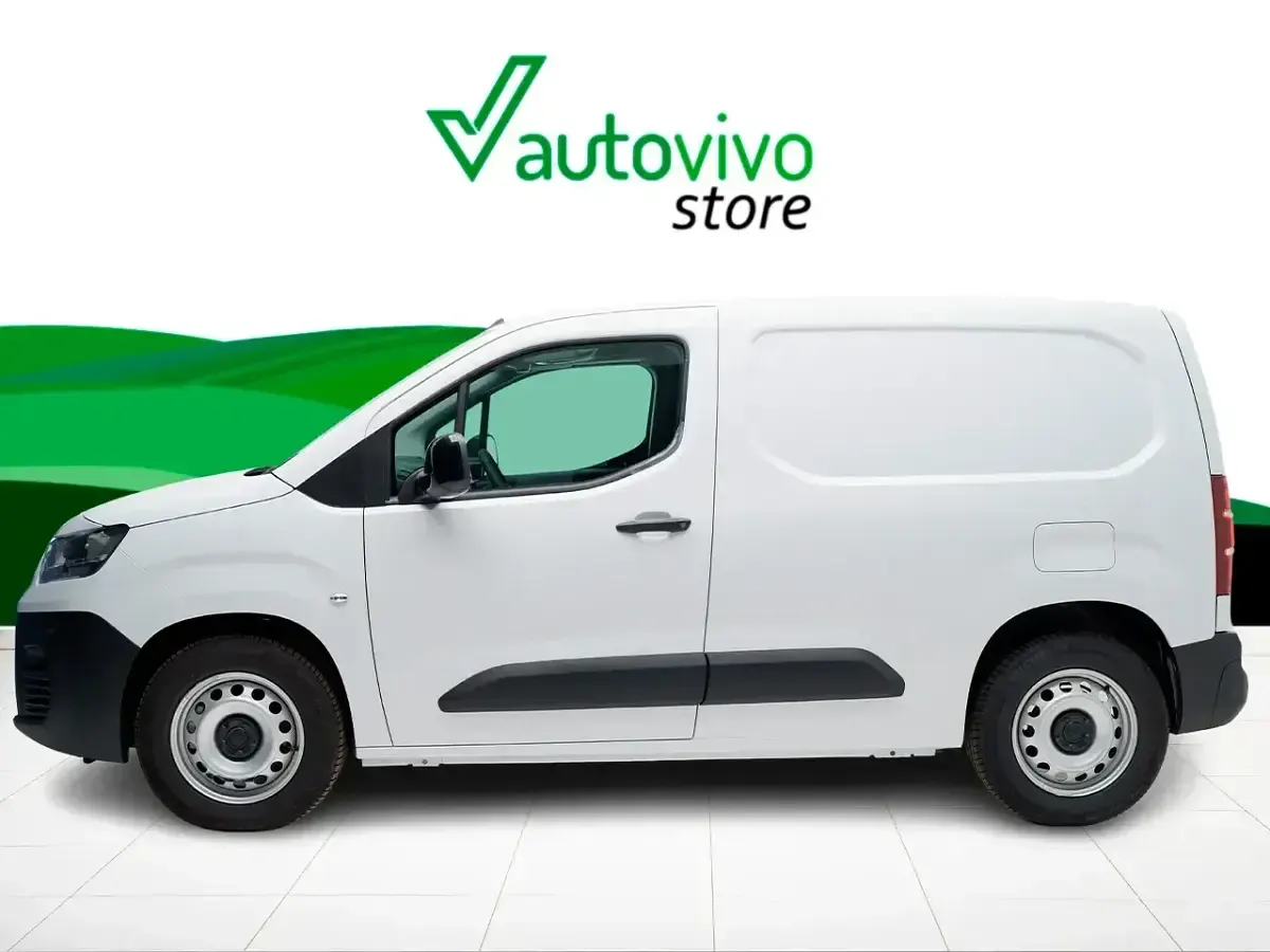 Usado Fiat Doblò Style 100 kW (136 CV) 2022 Blanco Monovolumen