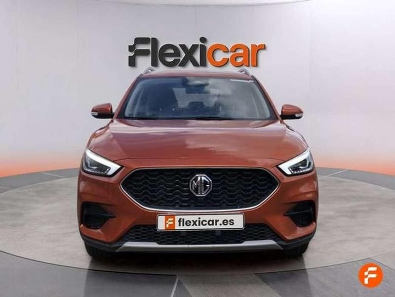 Usado MG ZS Luxury 106 CV (77 kW) 2025 Naranja SUV