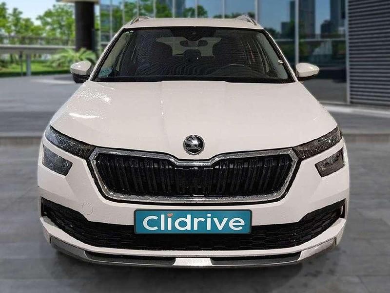Usado Skoda Kamiq Ambition 110 CV (80 kW) 2022 Blanco SUV