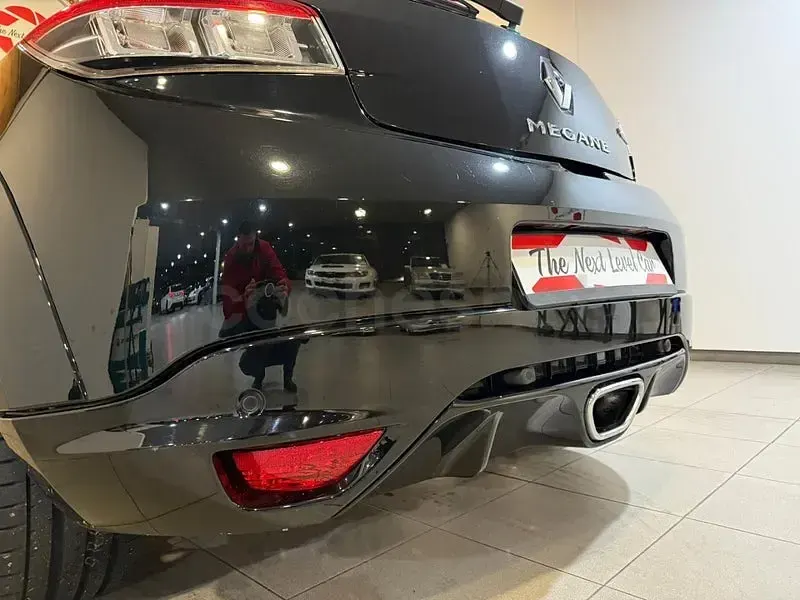 Usado Renault Mégane R.S. 275 CV (202 kW) 2015 Negro Coupe