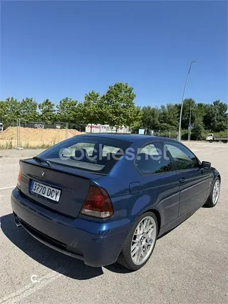 Usado BMW 318 M Sport 115 CV (84 kW) 2004 Azul Berlina