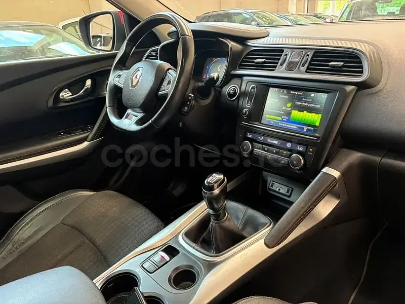 Usado Renault Kadjar Zen 130 CV (95 kW) 2017 Granate SUV