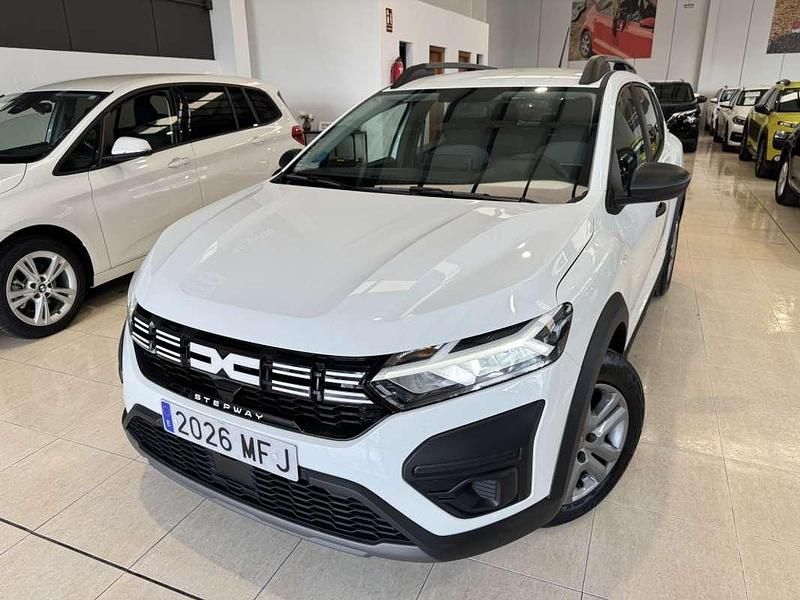 Blanco Usado 2023 Dacia Sandero Essentiel Utilitario | 14.899 € (Precio justo) - Imagen 1/4