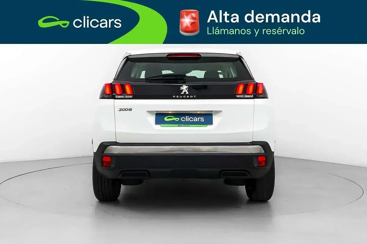 Usado Peugeot 3008 Active 131 CV (96 kW) 2019 Blanco SUV