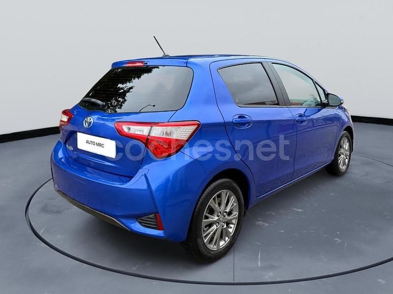 Usado Toyota Yaris Active 69 CV (50 kW) 2019 Azul Berlina