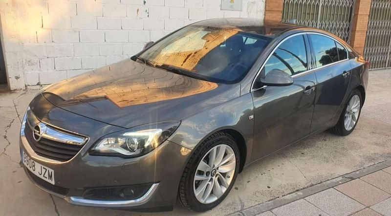 Usado Opel Insignia Excellence 136 CV (100 kW) 2017 Gris Berlina
