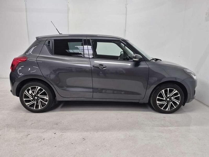 Usado Suzuki Swift GLX 83 CV (61 kW) 2023 Gris Utilitario