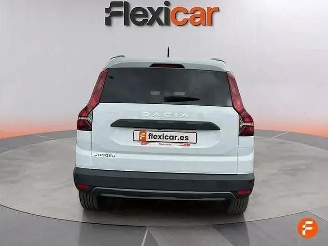 Käytetty Dacia Jogger Expression 110 HP (80 kW) 2023 Valkoinen Tila-auto