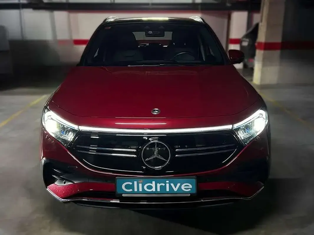 Usado Mercedes EQA300 194 kW (265 CV) 2022 Rojo SUV