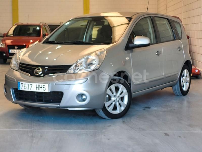 Usado Nissan Note Tekna 103 CV (75 kW) 2011 Gris / plata Monovolumen