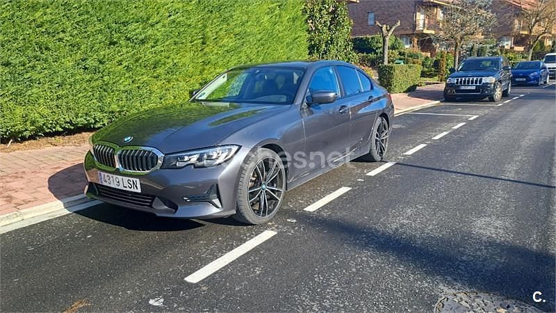 Gris / plata Usado 2021 BMW 320e Comfort Edition Berlina | 29.900 € (Super precio) - Imagen 1/4