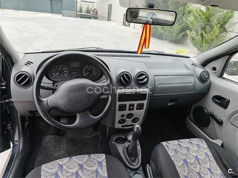 Usado Dacia Logan Ambiance 70 CV (51 kW) 2008 Marrón Berlina