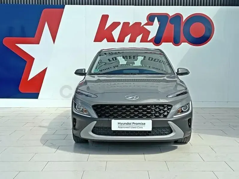 Usado Hyundai Kona 120 CV (88 kW) 2022 Gris / plata SUV