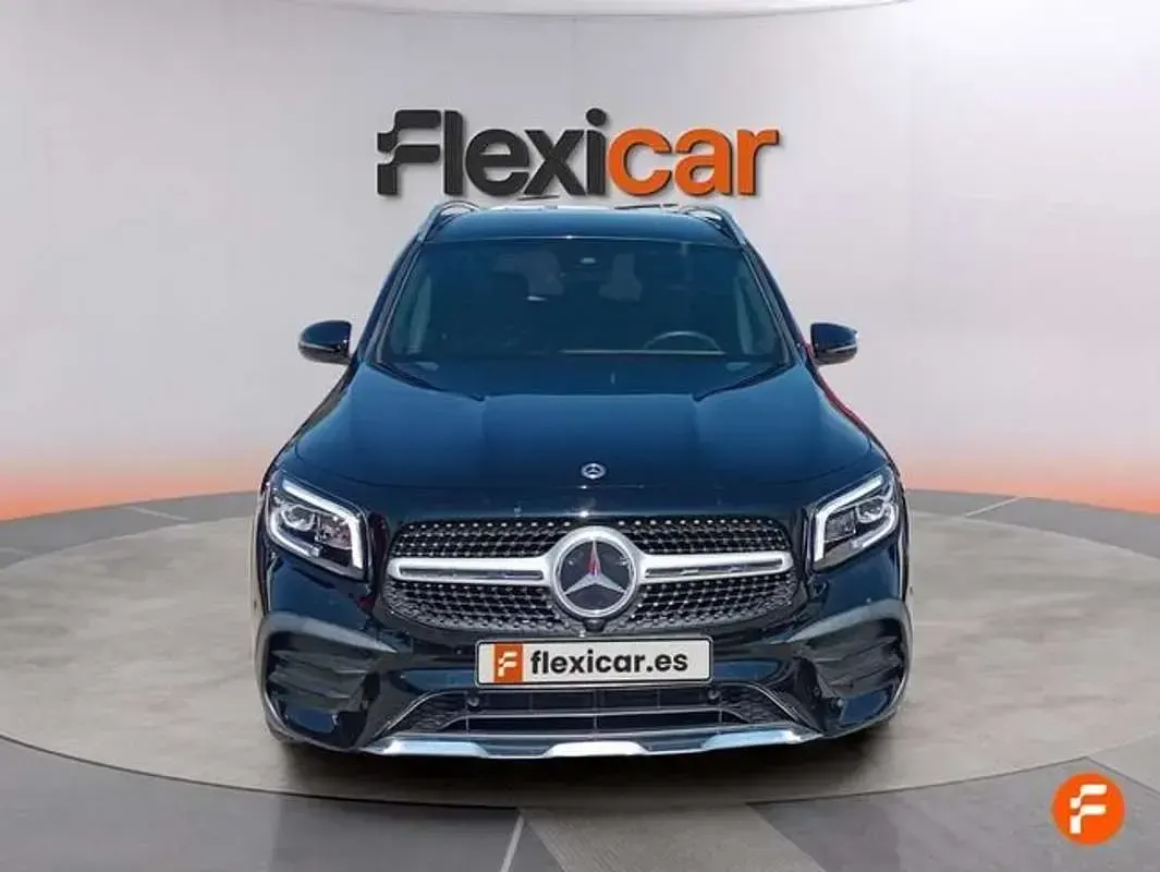 Käytetty Mercedes GLB200 150 HP (110 kW) 2023 Musta Katumaasturi