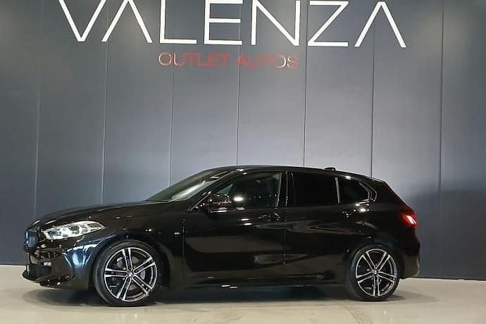Usado 2023 BMW 118 M Sport Utilitario | 27.899 € (Caro) - Imagen 1/4