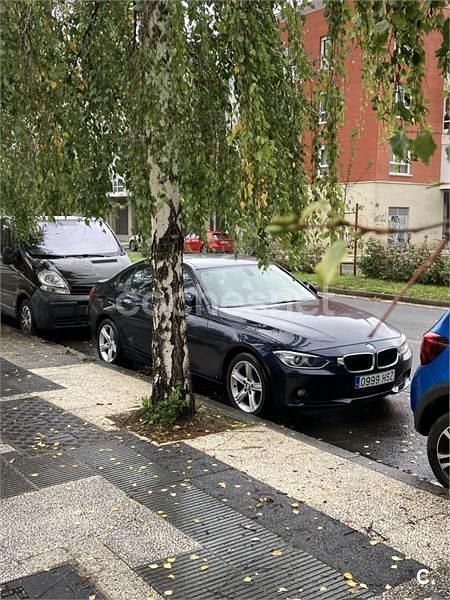 Usado BMW 318 143 CV (105 kW) 2013 Azul Berlina