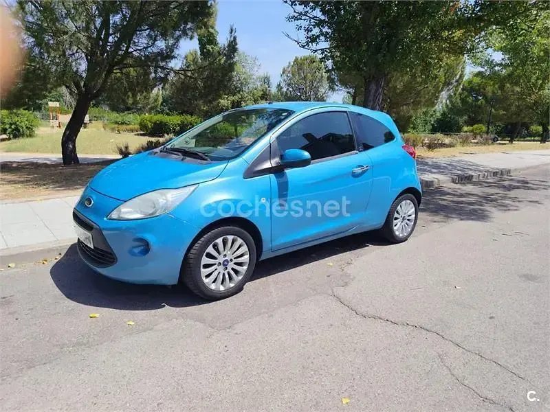 Usado Ford Ka Trend 69 CV (50 kW) 2016 Azul Berlina