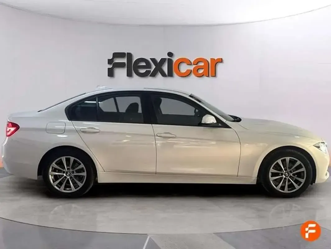 Usado BMW 318 136 CV (100 kW) 2018 Blanco Berlina