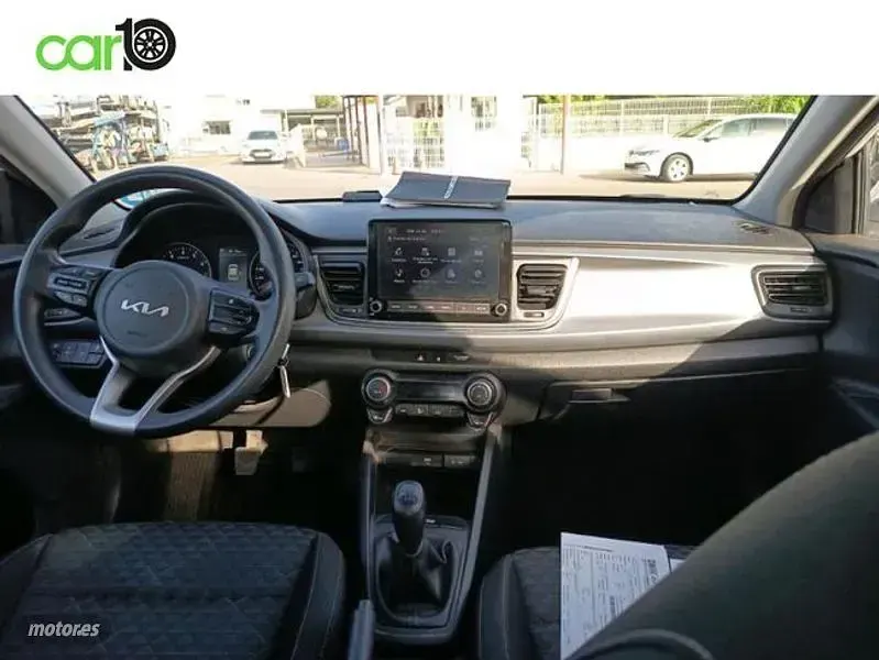 Usado Kia Rio 100 CV (73 kW) 2022 Blanco Berlina