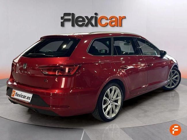 Usado Seat Leon FR 150 CV (110 kW) 2019 Rojo
