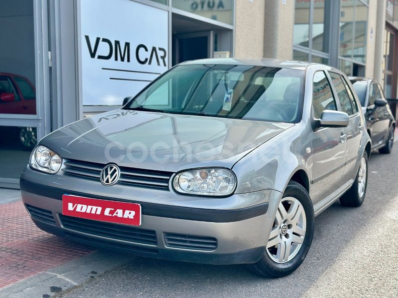 Gris / plata Usado 2003 VW Golf IV Conceptline Berlina | 2990 € (Precio justo) - Imagen 1/4