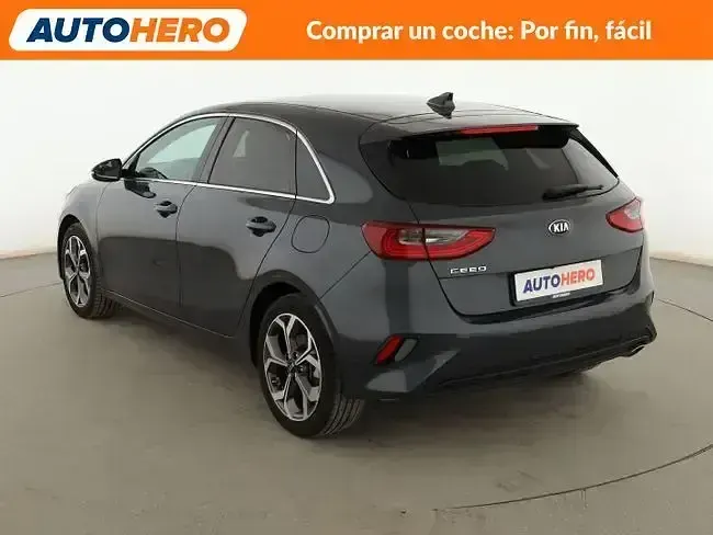 Usado Kia Ceed 100 CV (73 kW) 2018 Gris Utilitario