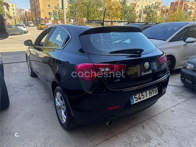 Usado Alfa Romeo Giulietta Sprint 105 CV (77 kW) 2014 Negro Utilitario