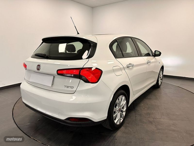 Usado Fiat Tipo Easy 95 CV (69 kW) 2017 Blanco Berlina