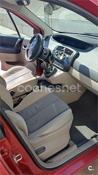 Usado Renault Scénic Expression 115 CV (84 kW) 2003 Rojo Monovolumen