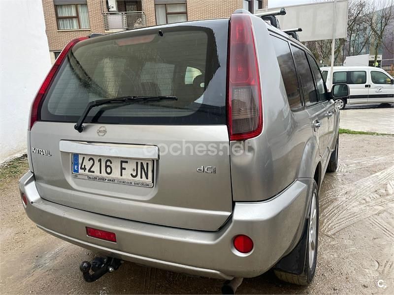 Usado Nissan X-Trail 136 CV (100 kW) 2006 Gris / plata SUV
