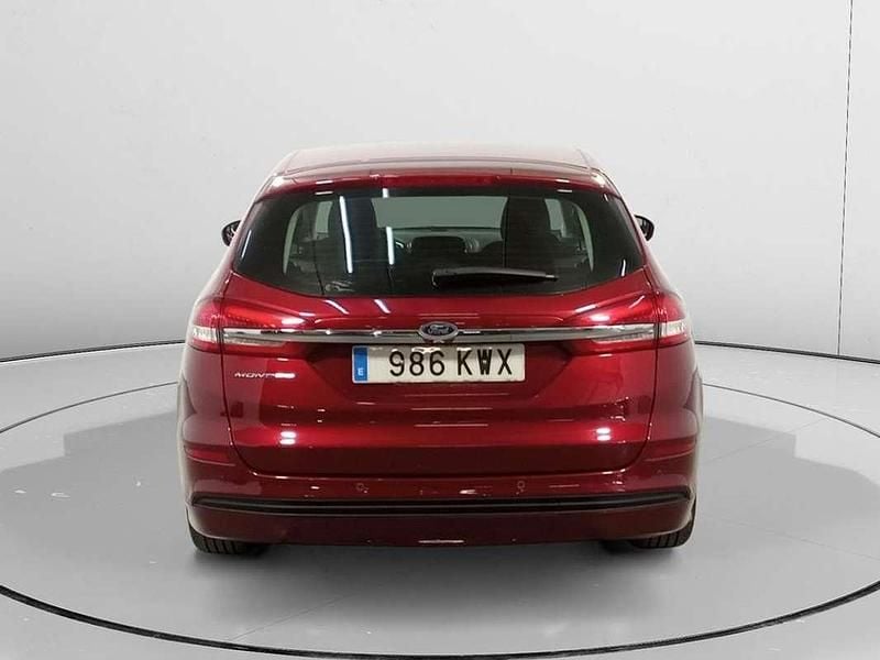 Usado Ford Mondeo Trend 151 CV (111 kW) 2019 Rojo Berlina