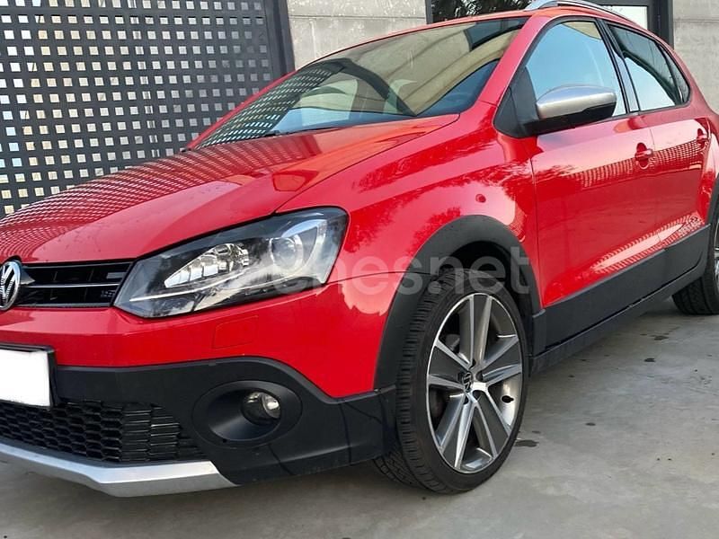 Usado VW Polo Sport 105 CV (77 kW) 2013 Rojo Berlina