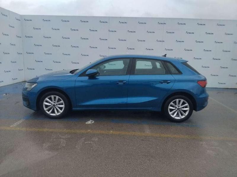 Usado Audi A3 Sportback 150 CV (110 kW) 2022 Azul Utilitario
