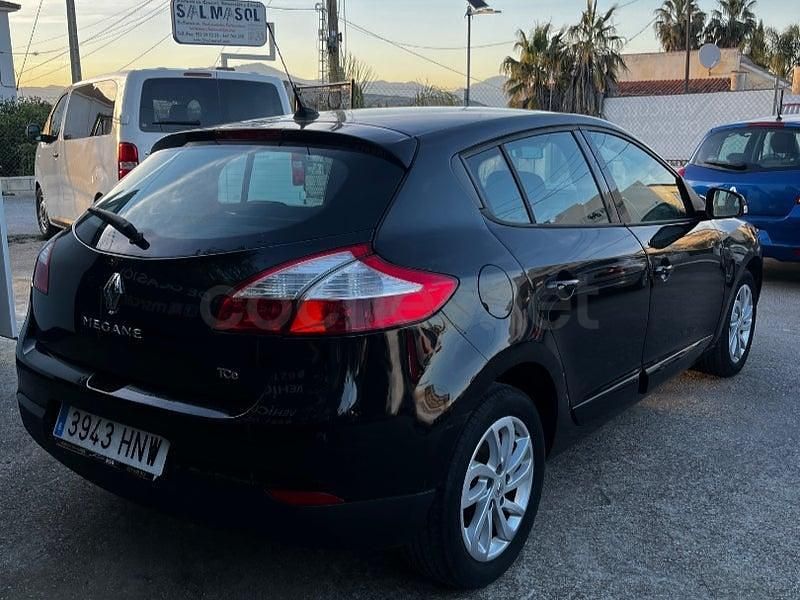 Usado Renault Mégane Privilege 130 CV (95 kW) 2012 Negro Berlina