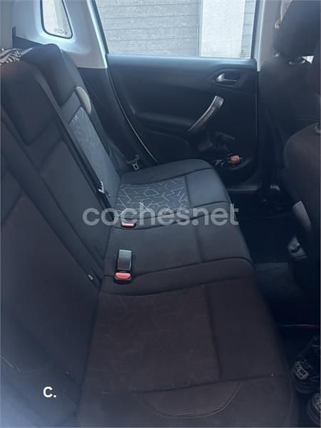 Usado Peugeot 2008 Active 82 CV (60 kW) 2015 Blanco SUV