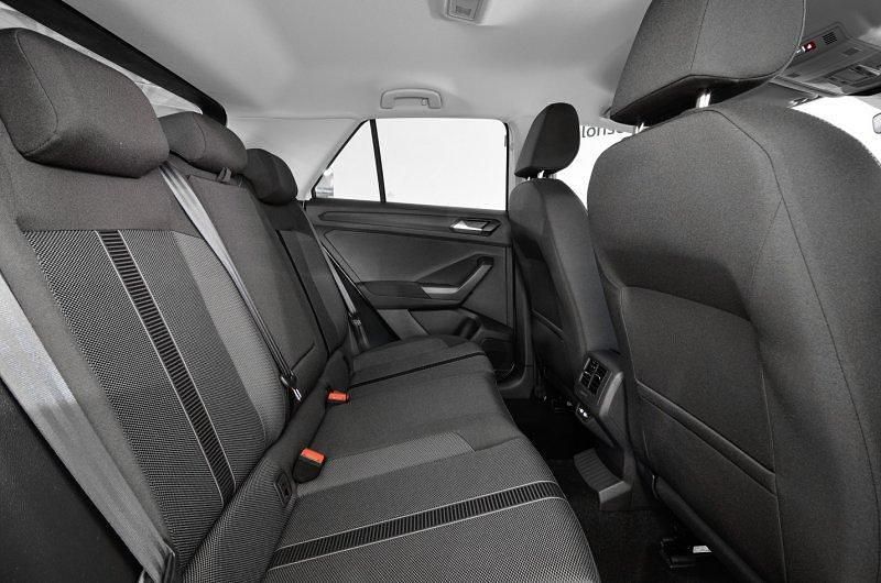 Usado VW T-Roc 110 CV (80 kW) 2022 Blanco puro SUV