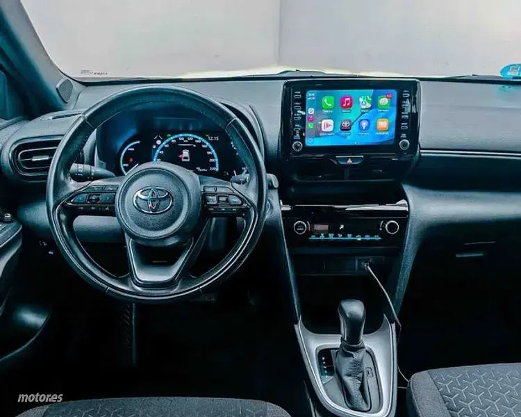 Usado Toyota Yaris Cross Connect Style 116 CV (85 kW) 2022 Blanco SUV