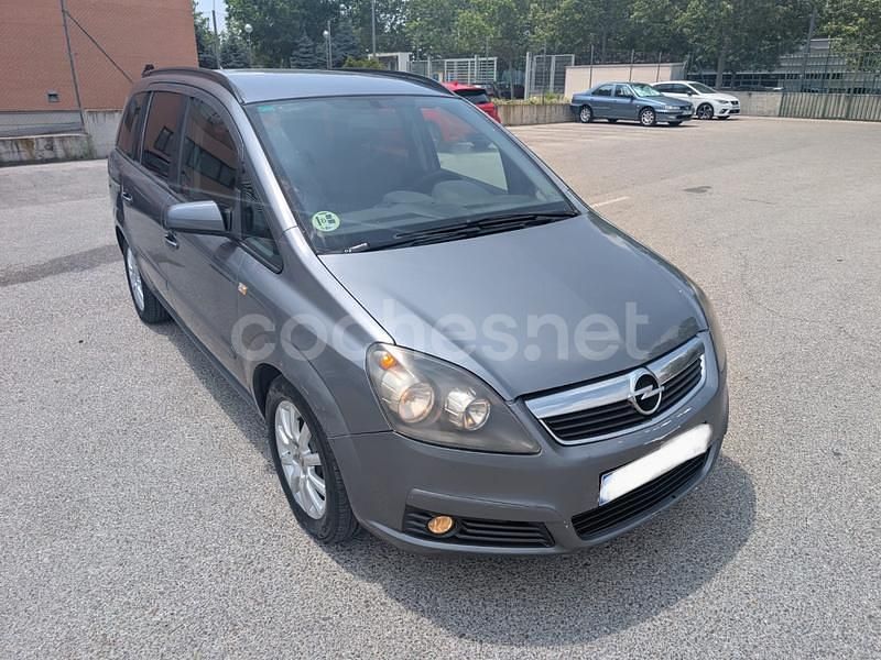 Gris / plata Usado 2006 Opel Zafira Enjoy Monovolumen | 2999 € (Buen precio) - Imagen 1/4