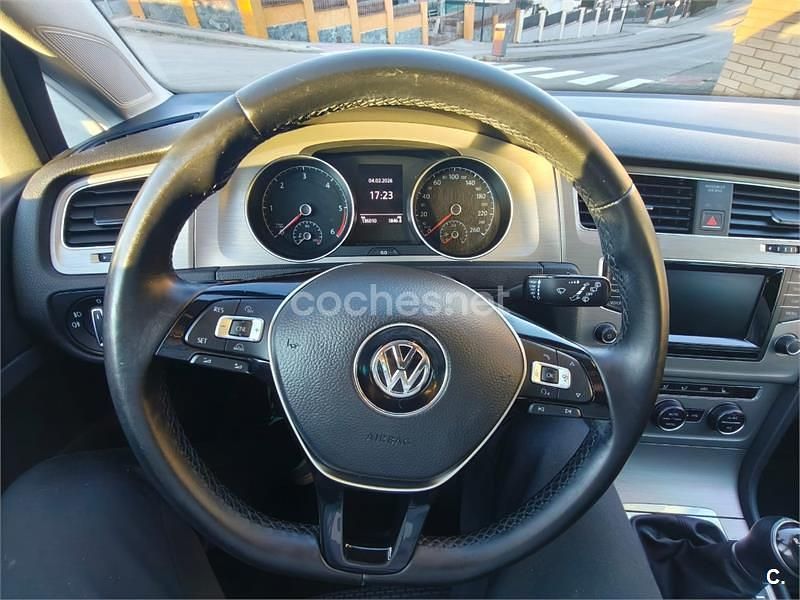 Usado VW Golf VII Advance 150 CV (110 kW) 2015 Gris / plata Familiar