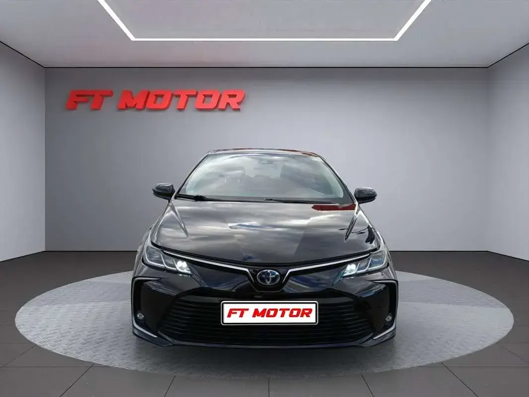Usado Toyota Corolla Business Edition 121 CV (88 kW) 2022 Negro Berlina