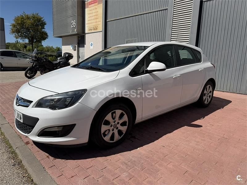 Usado Opel Astra Business 110 CV (80 kW) 2016 Blanco Berlina