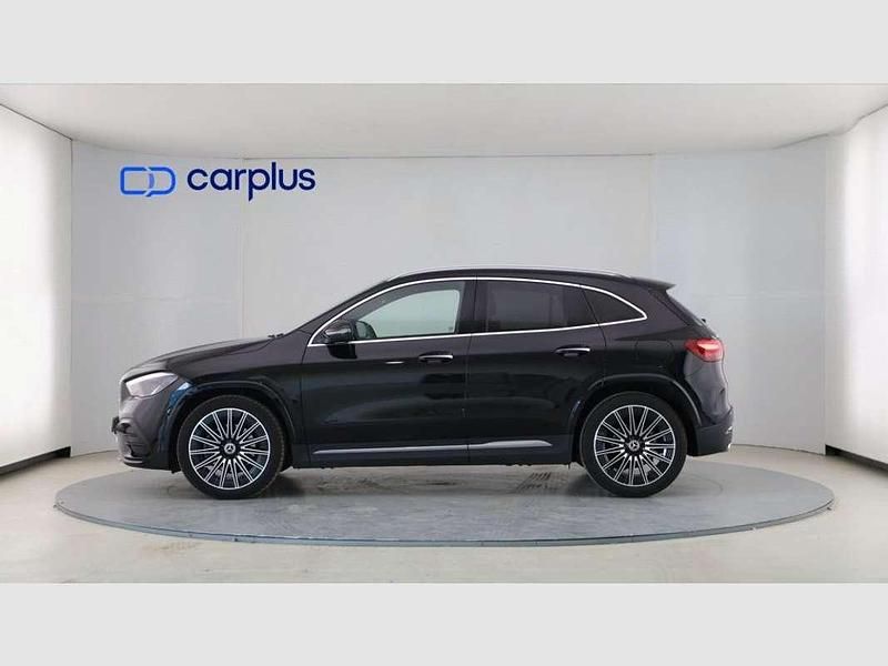 Usado Mercedes GLA200 150 CV (110 kW) 2024 Negro SUV