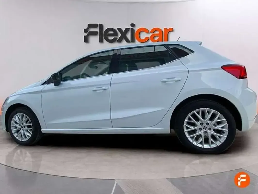 Usado Seat Ibiza 115 CV (84 kW) 2024 Blanco Utilitario