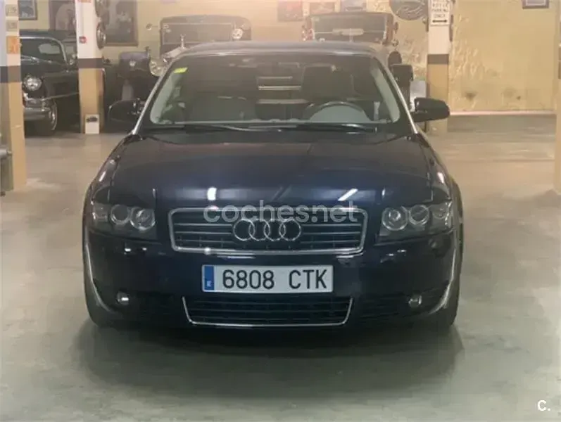 Usado Audi A4 Cabriolet 170 CV (125 kW) 2004 Azul Descapotable
