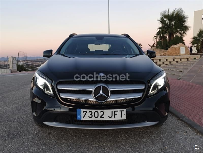 Usado Mercedes GLA200 Urban 136 CV (100 kW) 2015 Negro SUV